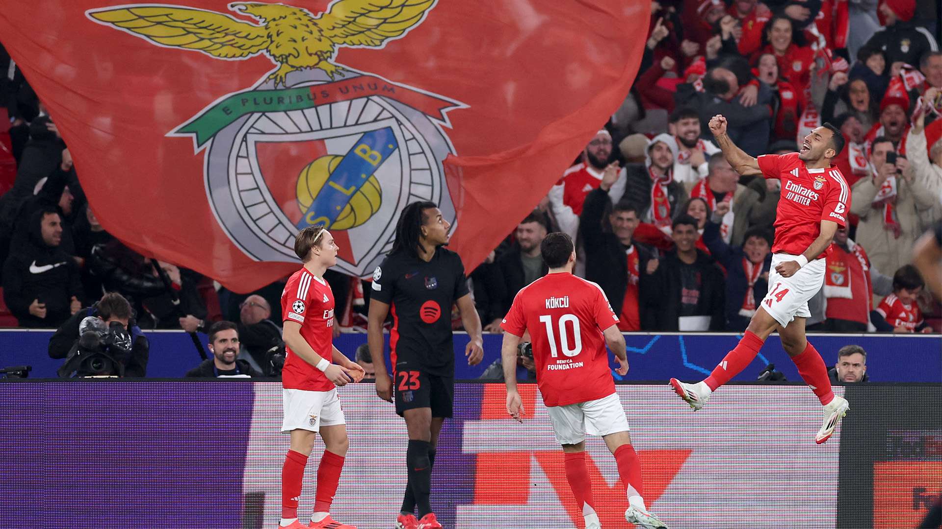 进球和不屈 进球和不屈